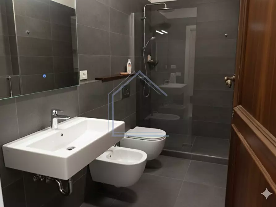 Immagine 5 di Appartamento in vendita  a Pietrasanta