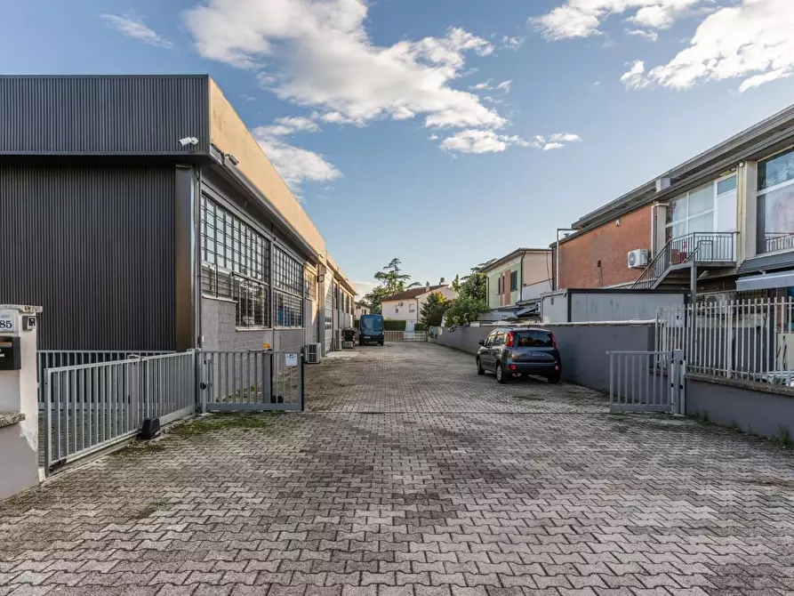 Immagine 50 di Capannone industriale in vendita  a Calcinaia