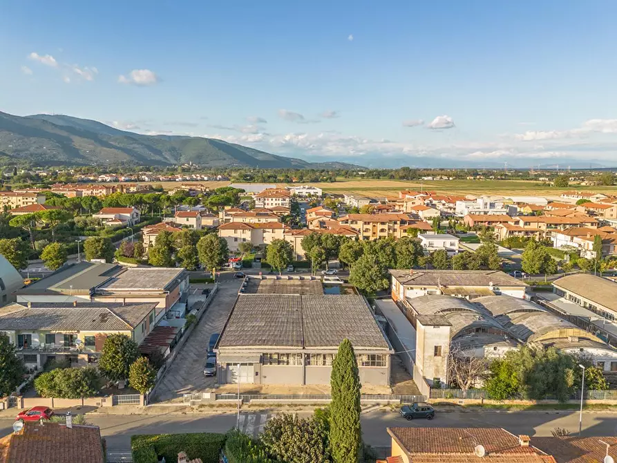 Immagine 45 di Capannone industriale in vendita  a Calcinaia
