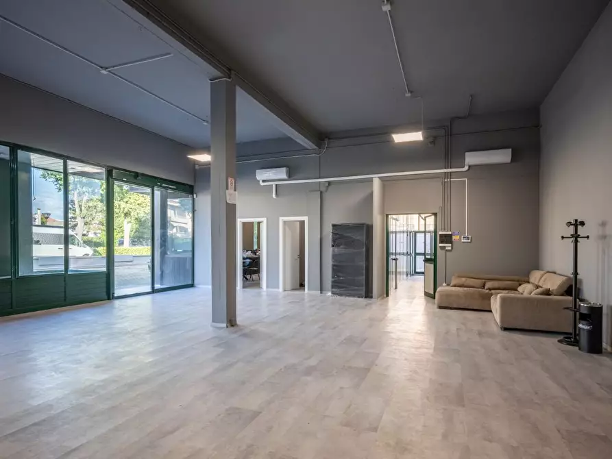 Immagine 22 di Capannone industriale in vendita  a Calcinaia