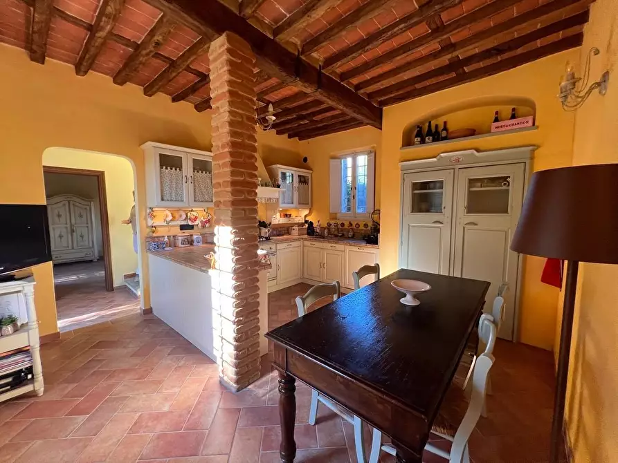 Immagine 8 di Rustico / casale in vendita  a Pietrasanta