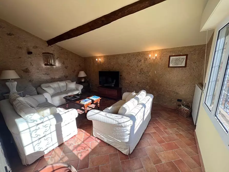 Immagine 16 di Rustico / casale in vendita  a Pietrasanta