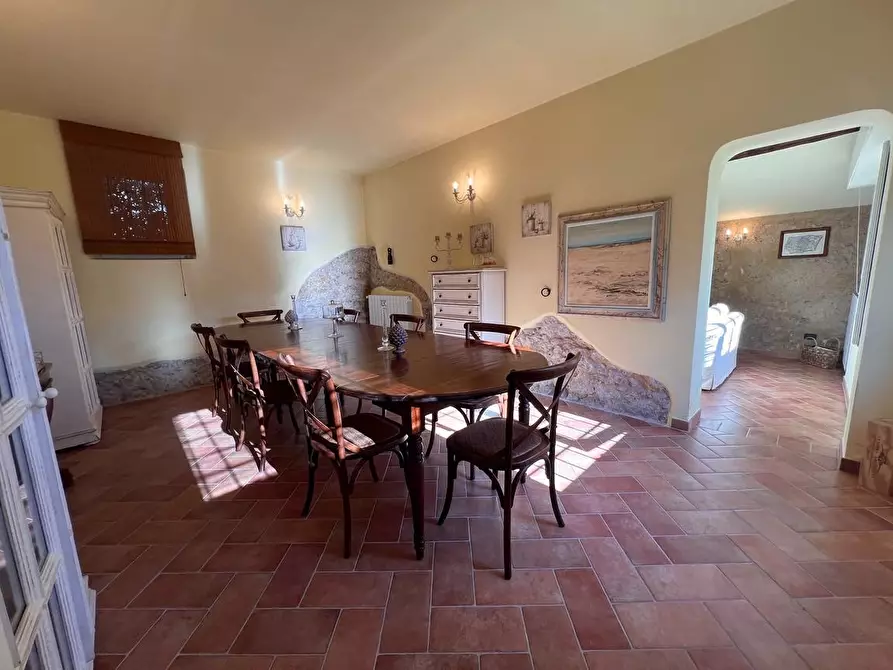 Immagine 13 di Rustico / casale in vendita  a Pietrasanta