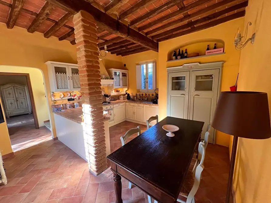 Immagine 10 di Rustico / casale in vendita  a Pietrasanta