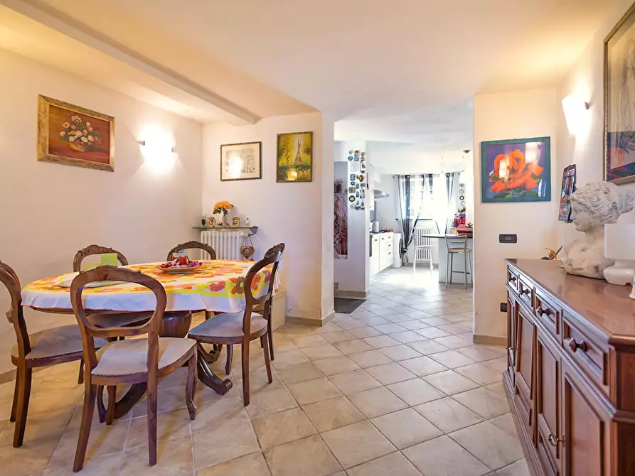 Immagine 18 di Villa in vendita  a Vicopisano