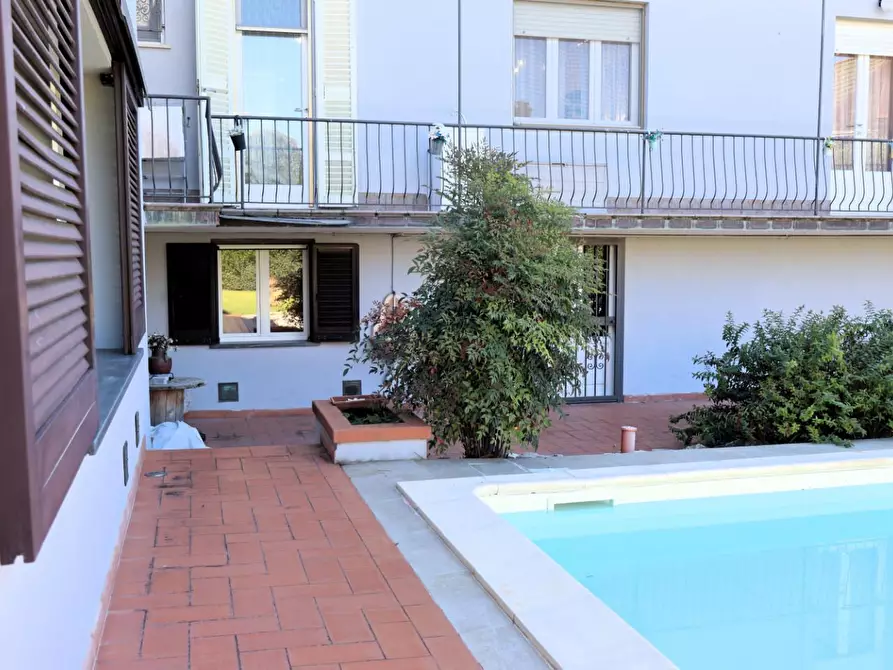 Immagine 26 di Villa in vendita  a Vicopisano