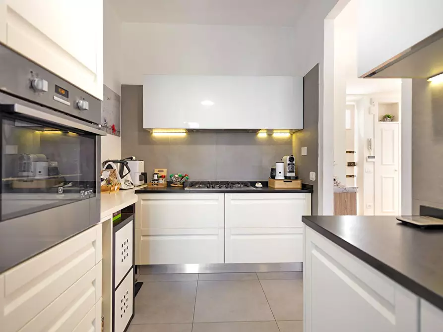 Immagine 10 di Villa in vendita  a Vicopisano