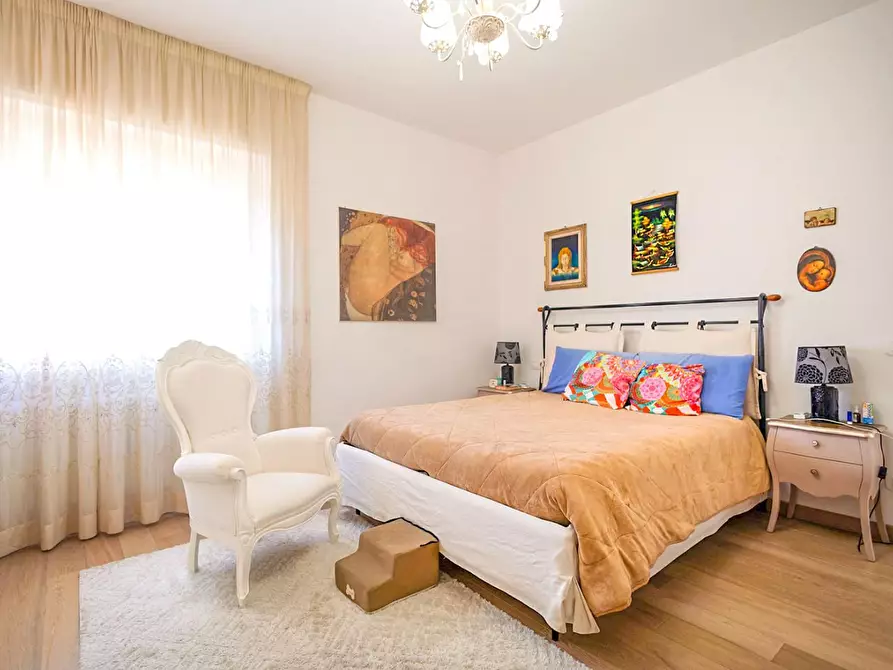 Immagine 11 di Villa in vendita  a Vicopisano