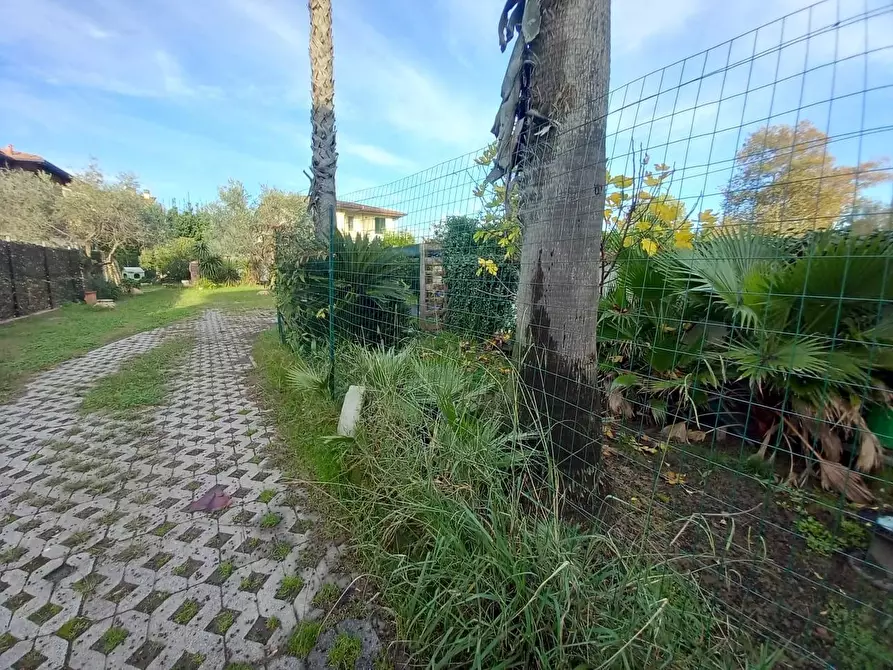 Immagine 29 di Casa quadrifamiliare in vendita  a Massa