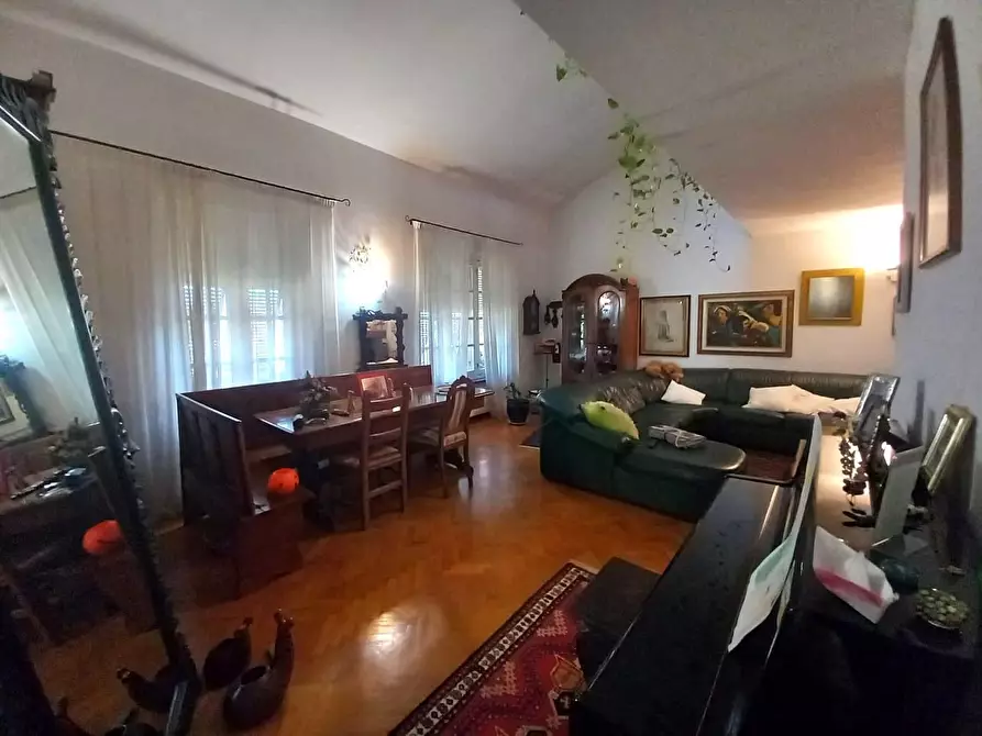 Immagine 5 di Casa quadrifamiliare in vendita  a Massa