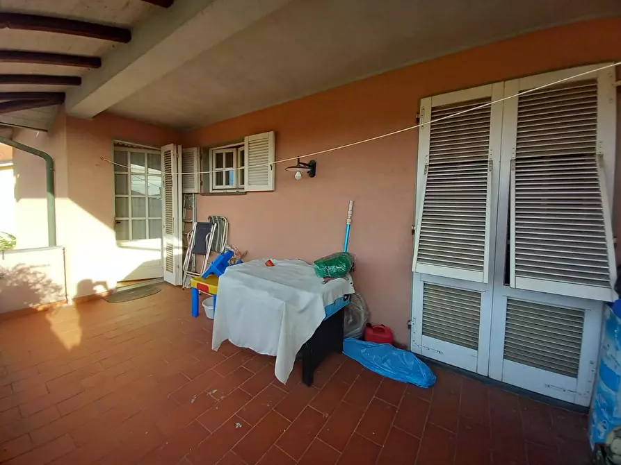 Immagine 21 di Casa quadrifamiliare in vendita  a Massa