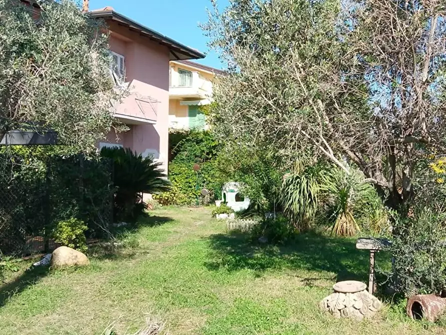 Immagine 27 di Casa quadrifamiliare in vendita  a Massa