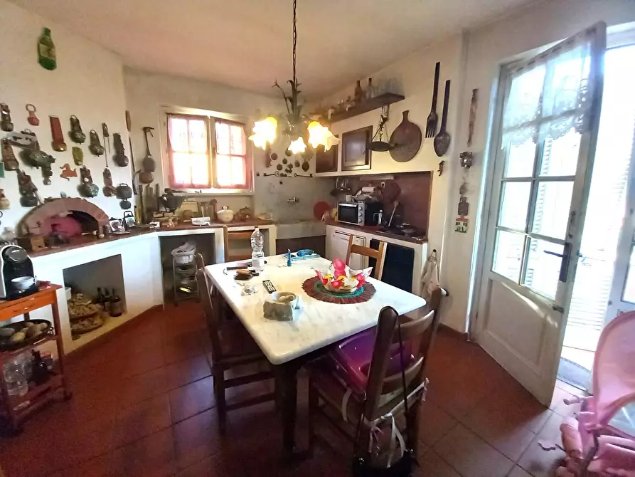 Immagine 7 di Casa quadrifamiliare in vendita  a Massa
