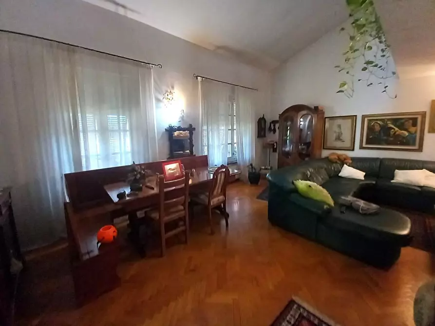 Immagine 4 di Casa quadrifamiliare in vendita  a Massa