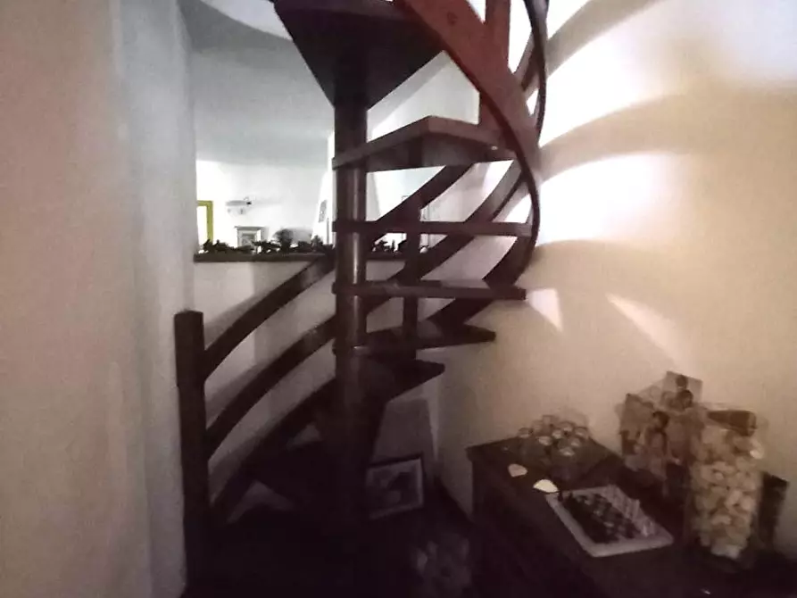 Immagine 14 di Casa quadrifamiliare in vendita  a Massa