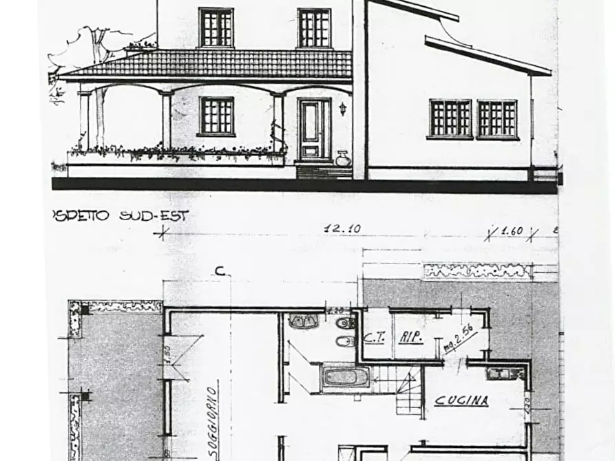 Immagine 38 di Villa in vendita  a Massa