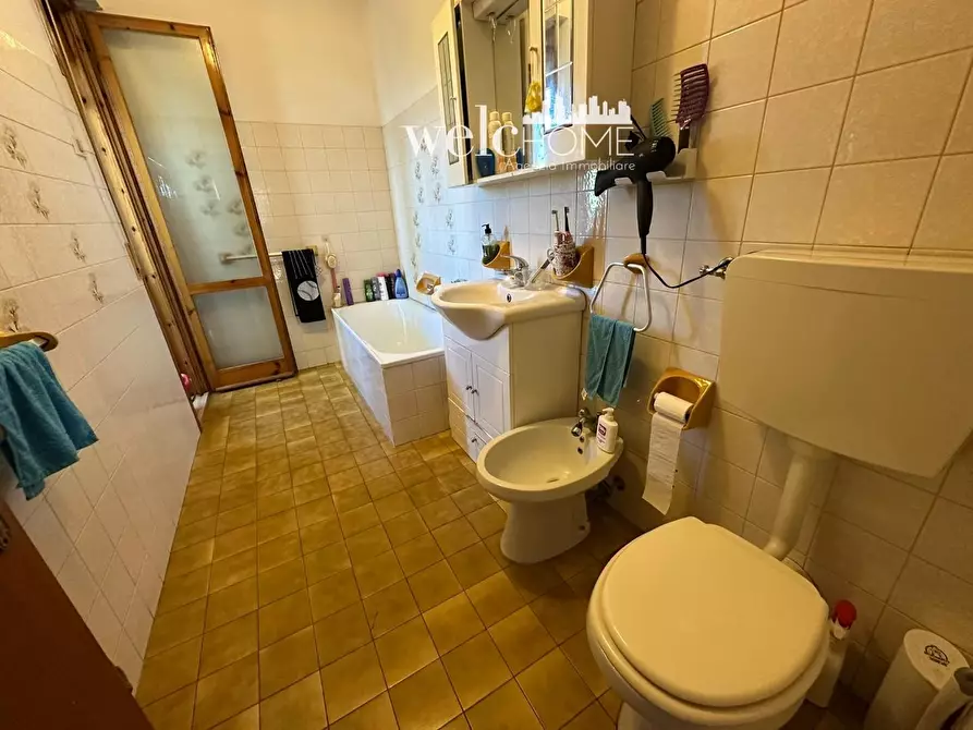 Immagine 14 di Appartamento in vendita  a Firenze