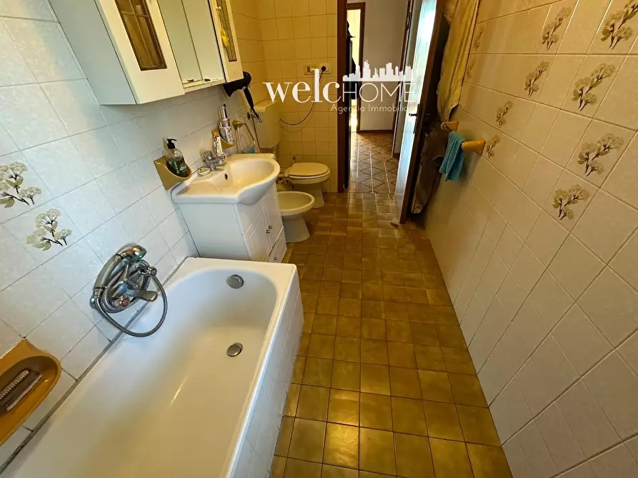 Immagine 13 di Appartamento in vendita  a Firenze