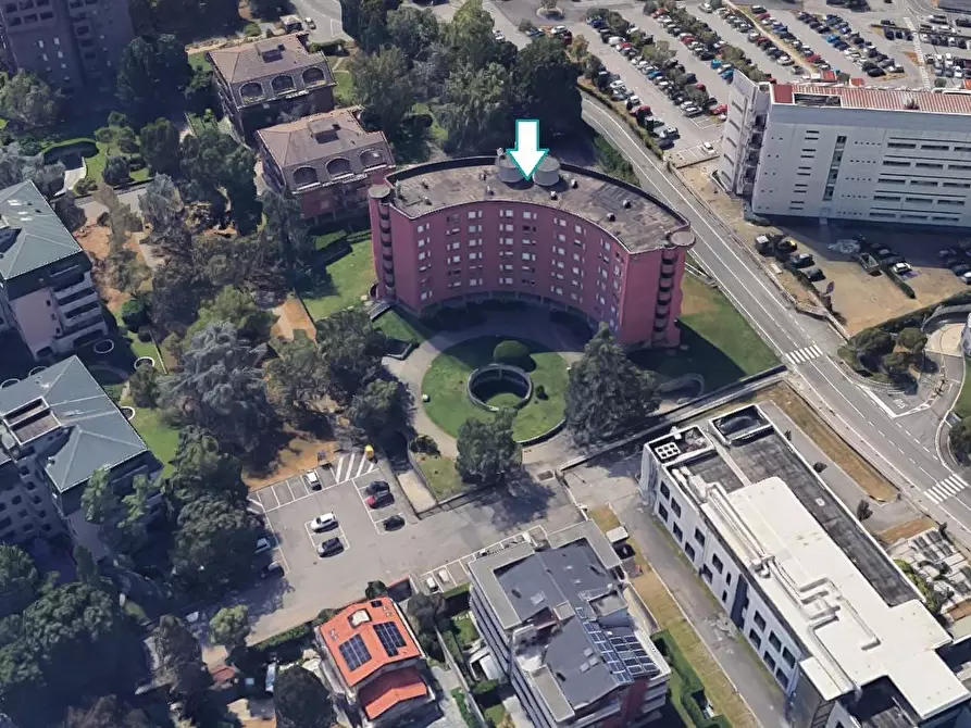 Immagine 2 di Magazzino in vendita  a Vedano Al Lambro