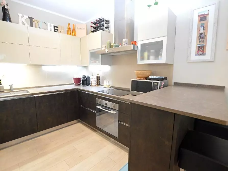 Immagine 8 di Appartamento in vendita  a Lucca