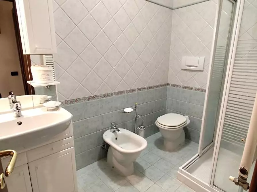 Immagine 10 di Appartamento in vendita  a Massa