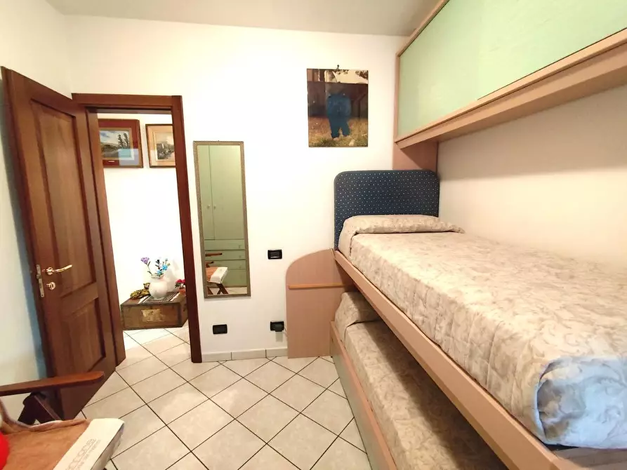 Immagine 15 di Appartamento in vendita  a Massa