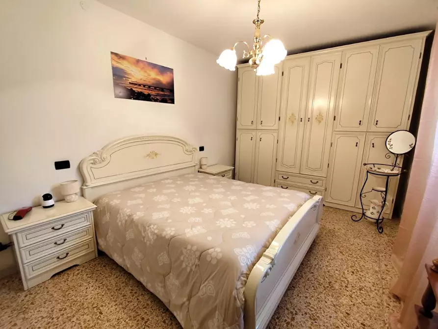 Immagine 8 di Appartamento in vendita  a Massa