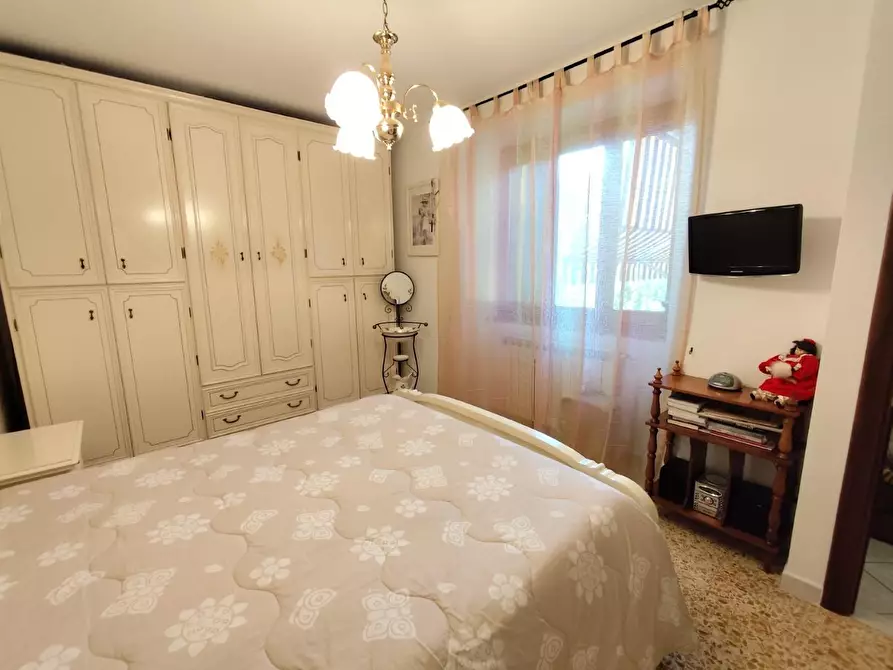 Immagine 9 di Appartamento in vendita  a Massa