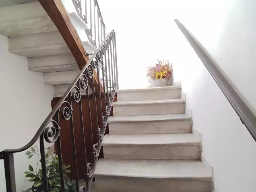 Immagine 26 di Appartamento in vendita  a Massa