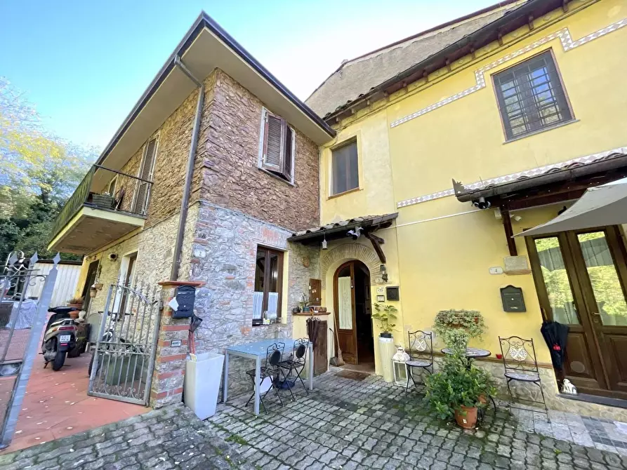 Immagine 30 di Terratetto in vendita  a Camaiore