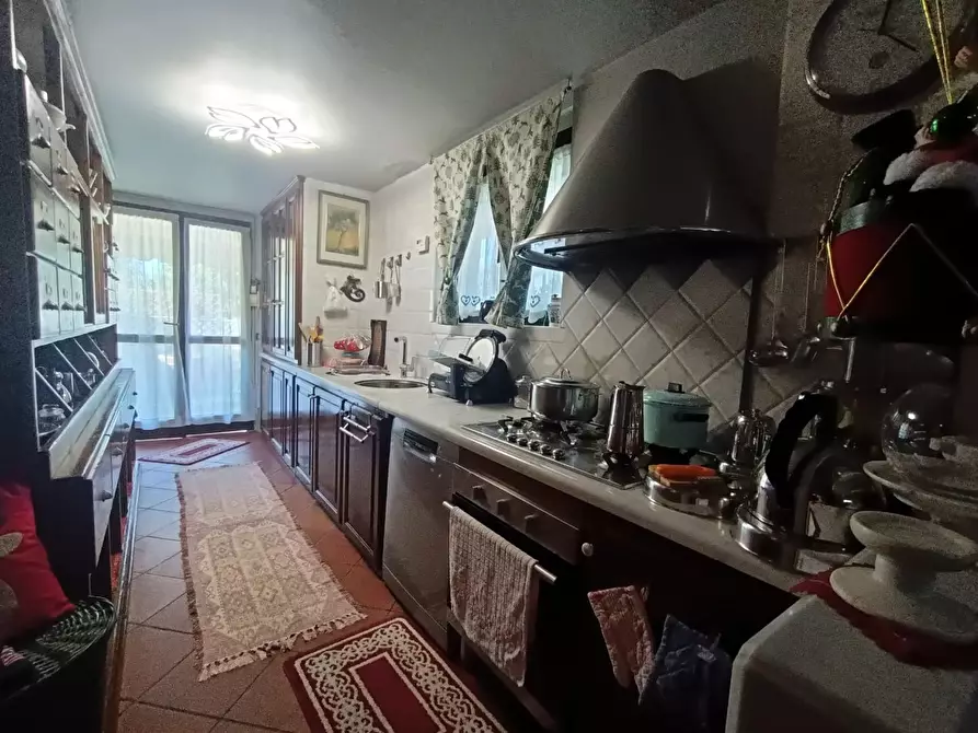 Immagine 6 di Casa bifamiliare in vendita  a Carrara