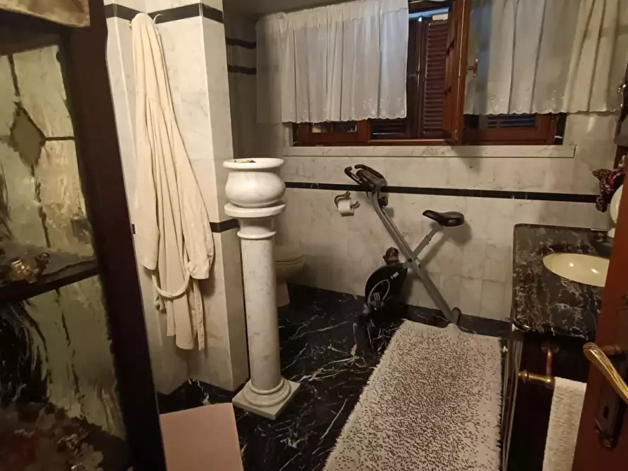 Immagine 13 di Casa bifamiliare in vendita  a Carrara
