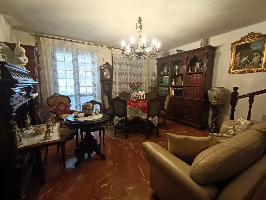 Immagine 7 di Casa bifamiliare in vendita  a Carrara
