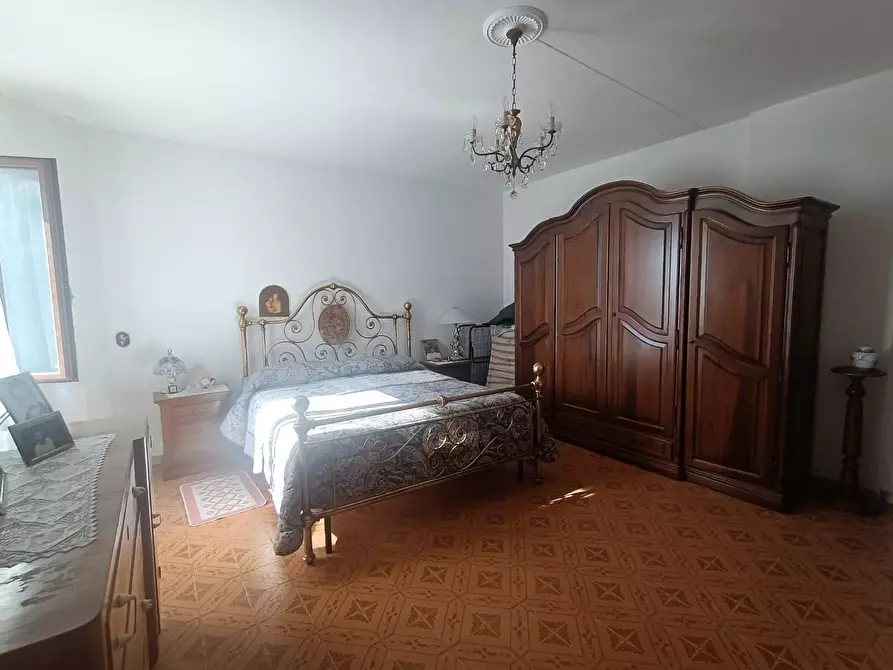 Immagine 15 di Terratetto in vendita  a Carrara