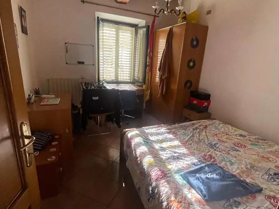 Immagine 6 di Appartamento in vendita  a Siena