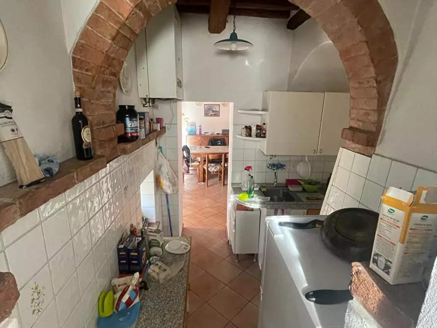 Immagine 4 di Appartamento in vendita  a Siena