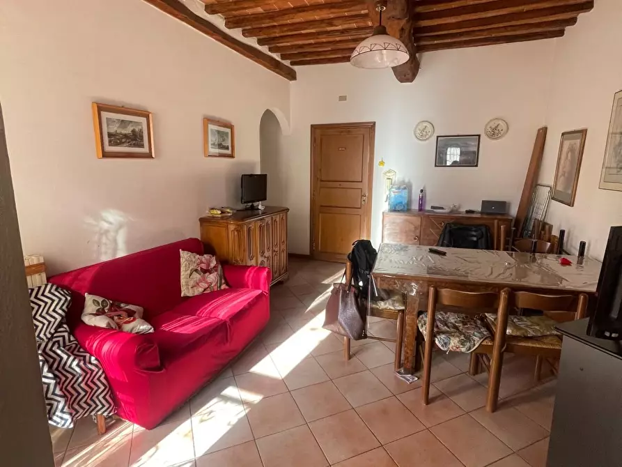 Immagine 1 di Appartamento in vendita  a Siena