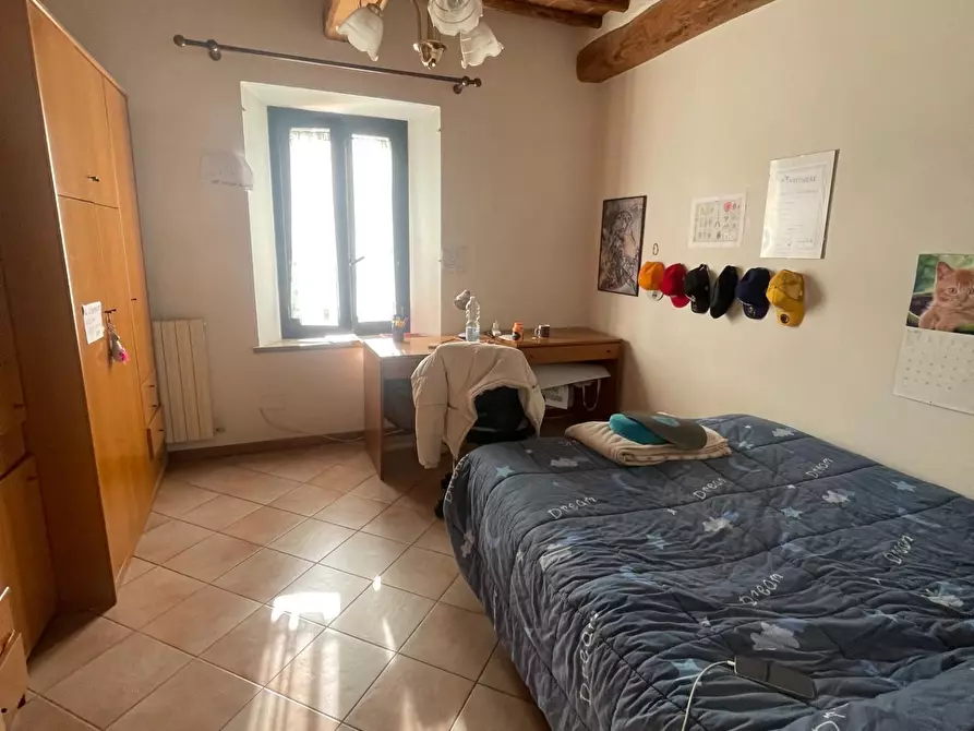 Immagine 5 di Appartamento in vendita  a Siena