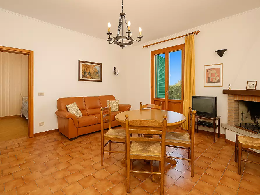 Immagine 8 di Villa in vendita  a San Miniato