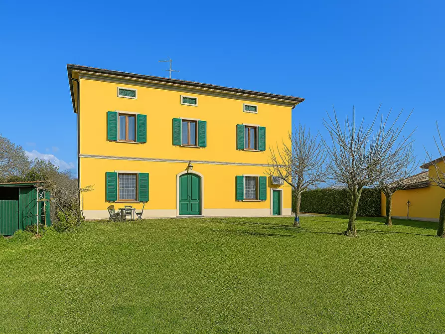 Immagine 1 di Villa in vendita  a San Miniato