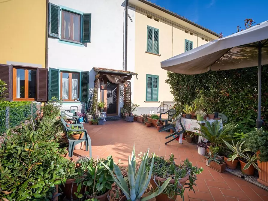 Immagine 1 di Terratetto in vendita  a Capannori