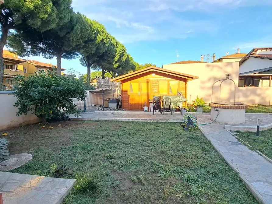 Immagine 16 di Casa bifamiliare in vendita  a Rosignano Marittimo