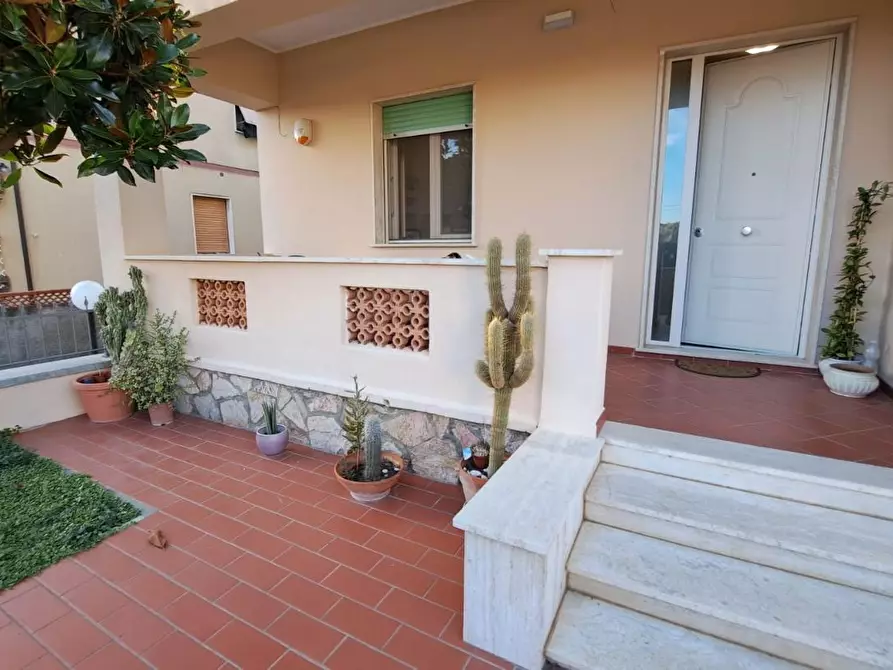 Immagine 3 di Casa bifamiliare in vendita  a Rosignano Marittimo