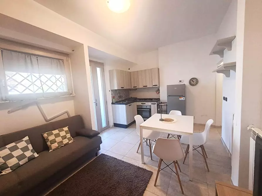 Immagine 1 di Appartamento in affitto  a Massa