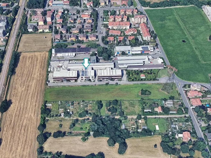 Immagine 4 di Laboratorio in vendita  a Bussero