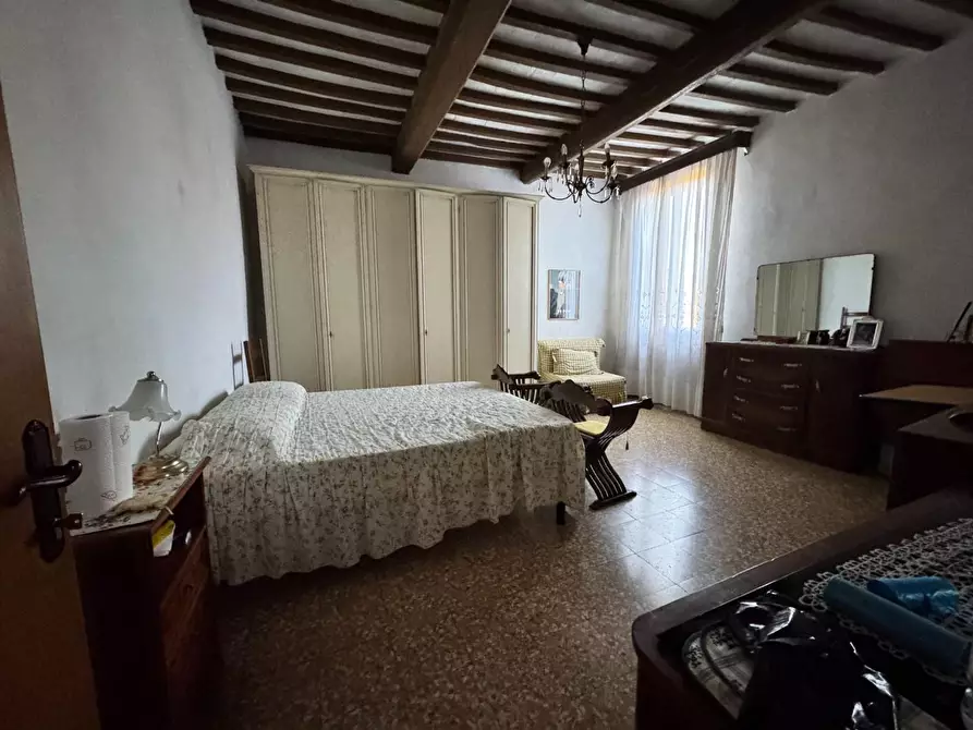 Immagine 7 di Appartamento in vendita  a San Gimignano