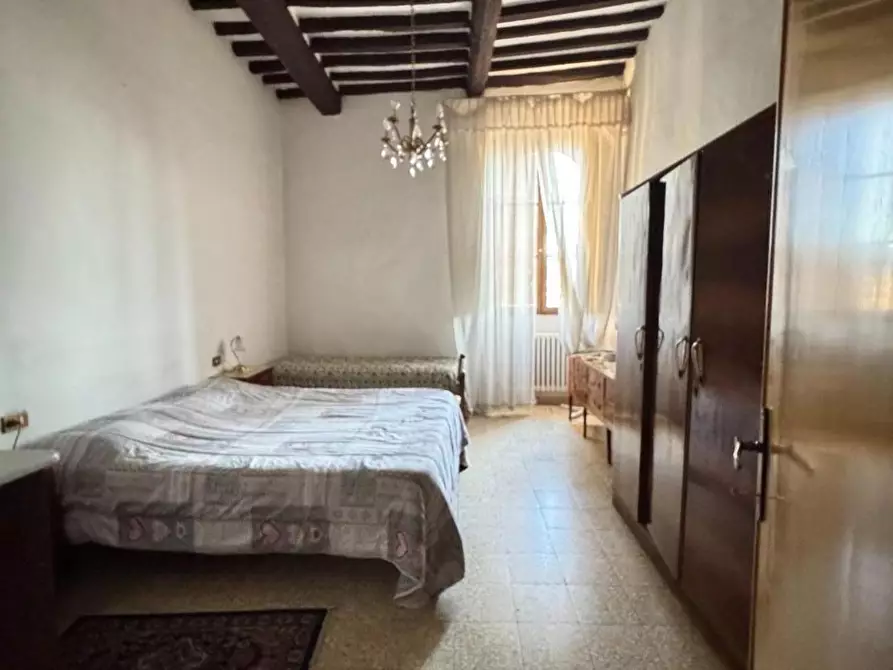 Immagine 5 di Appartamento in vendita  a San Gimignano