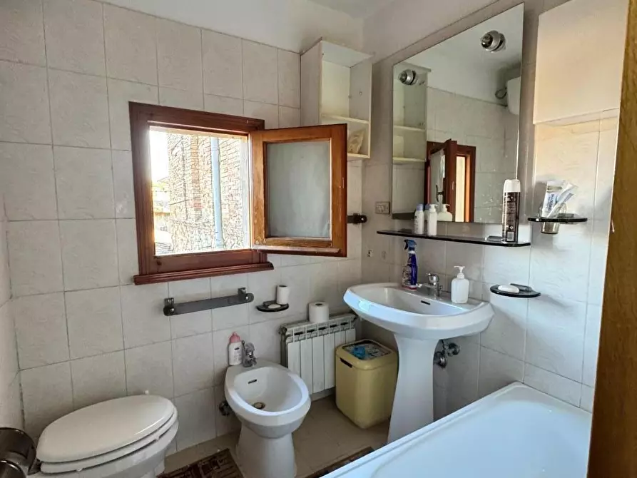 Immagine 10 di Appartamento in vendita  a San Gimignano