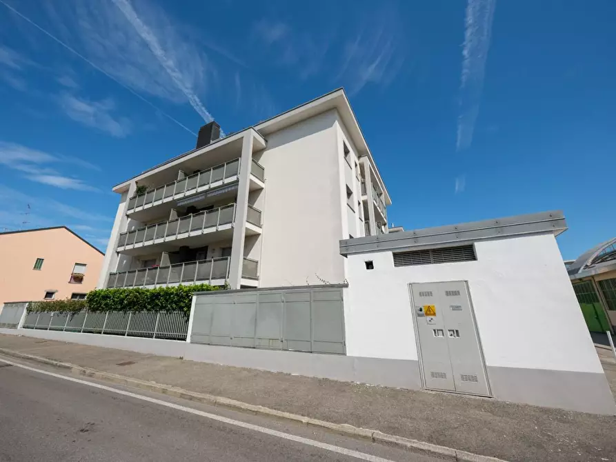 Immagine 1 di Appartamento in vendita  a Rozzano