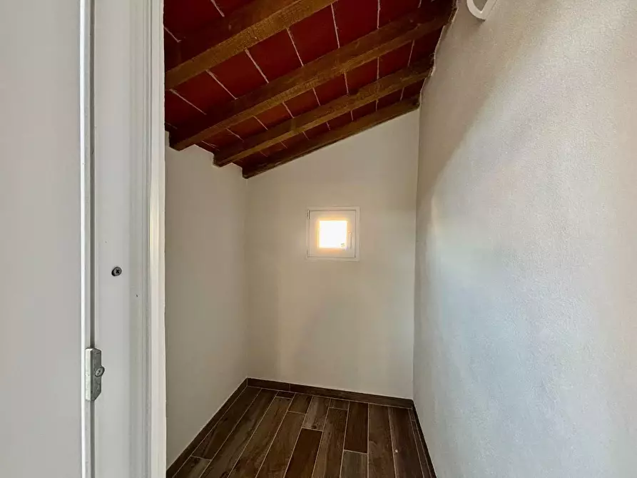 Immagine 25 di Appartamento in vendita  a Terricciola